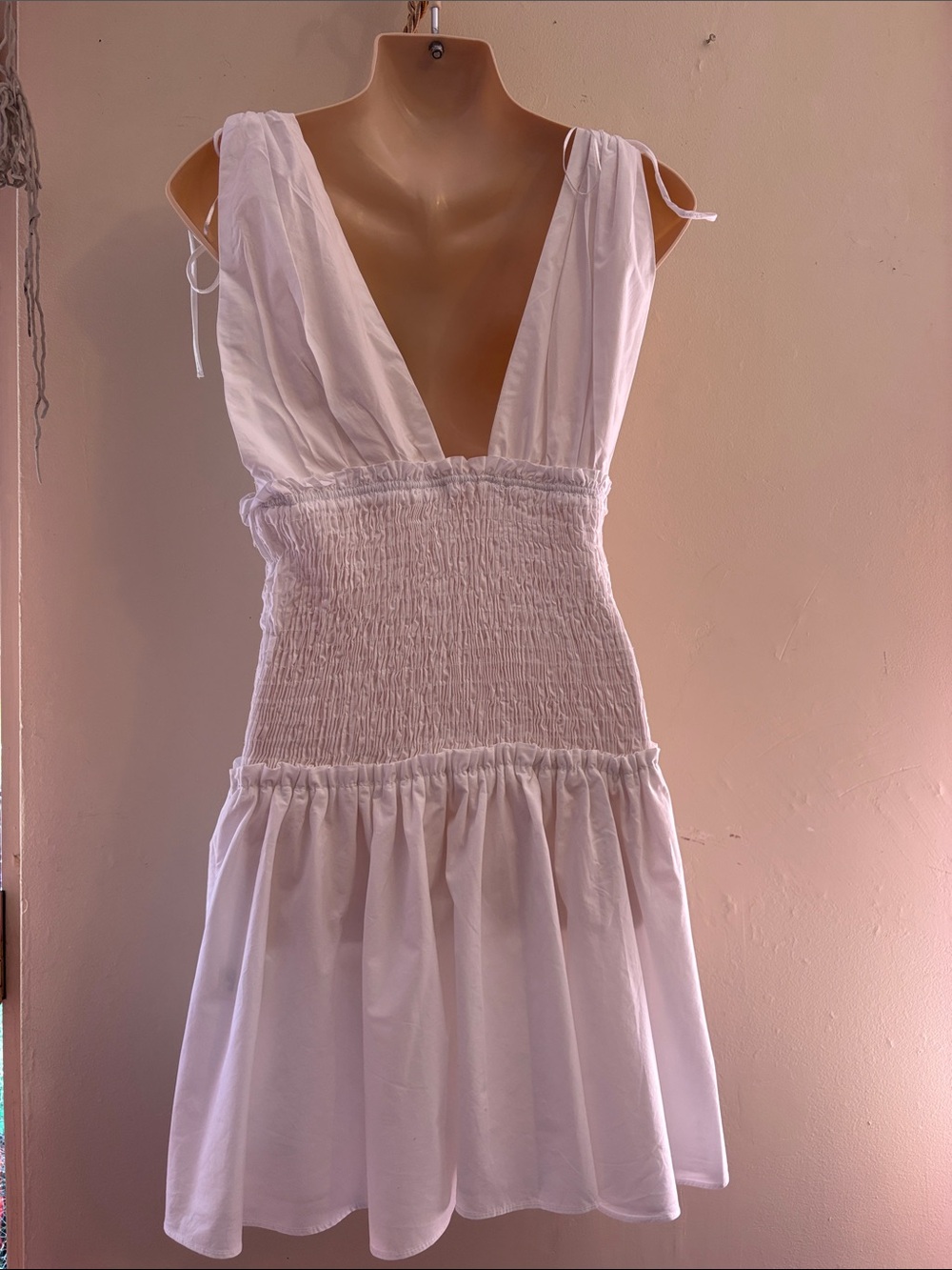 Zara White Tie-Shoulder Smocked Mini Dress. Cotton - Picture 2 of 9